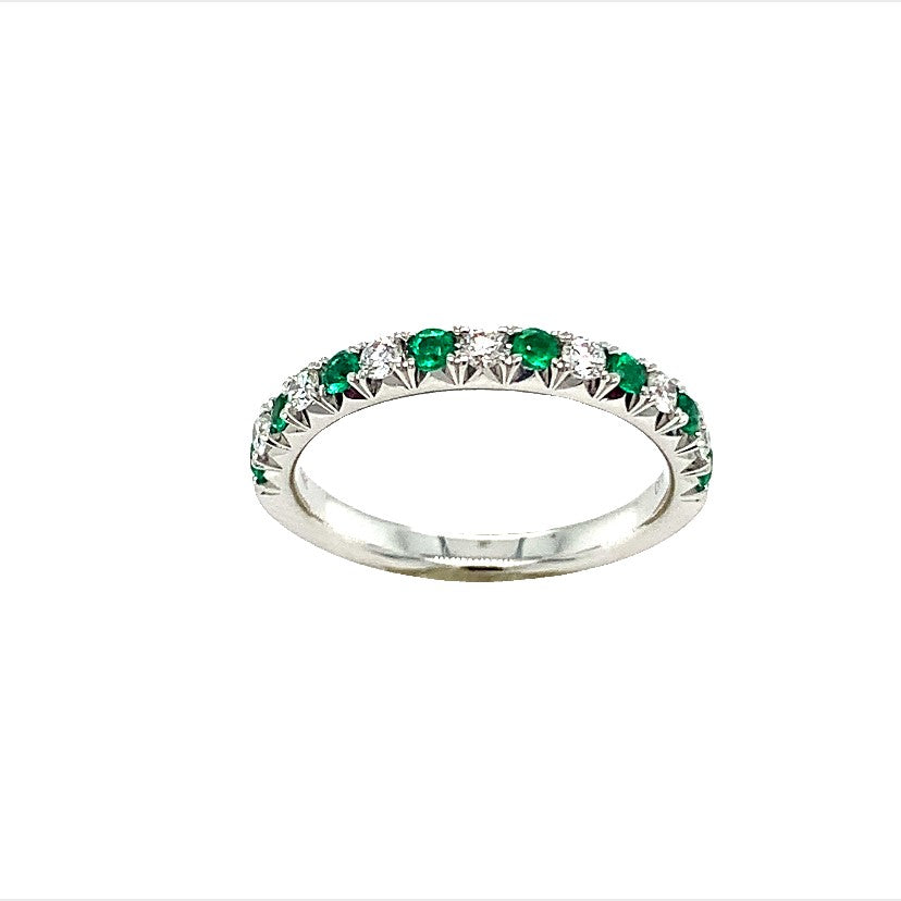 Diamond Wedding Bands  -  Women'