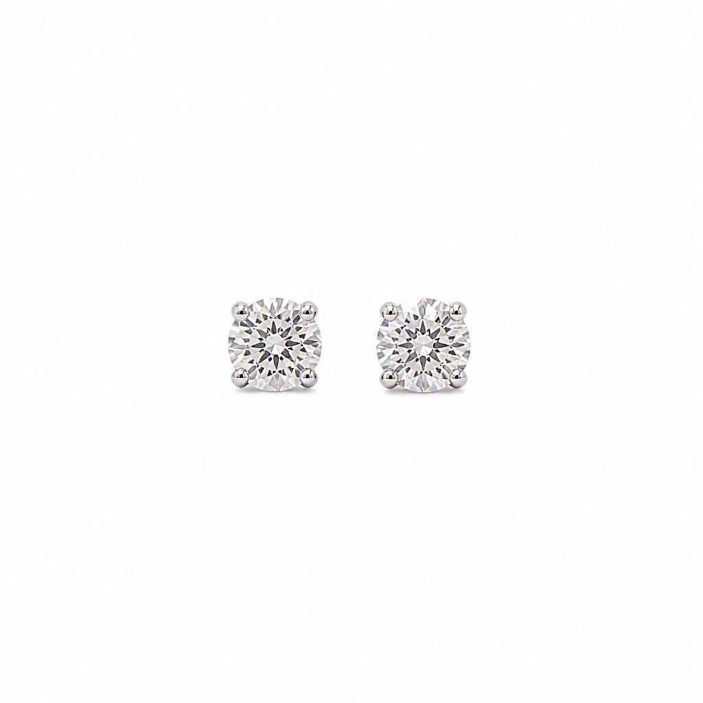Lab grown diamond earring