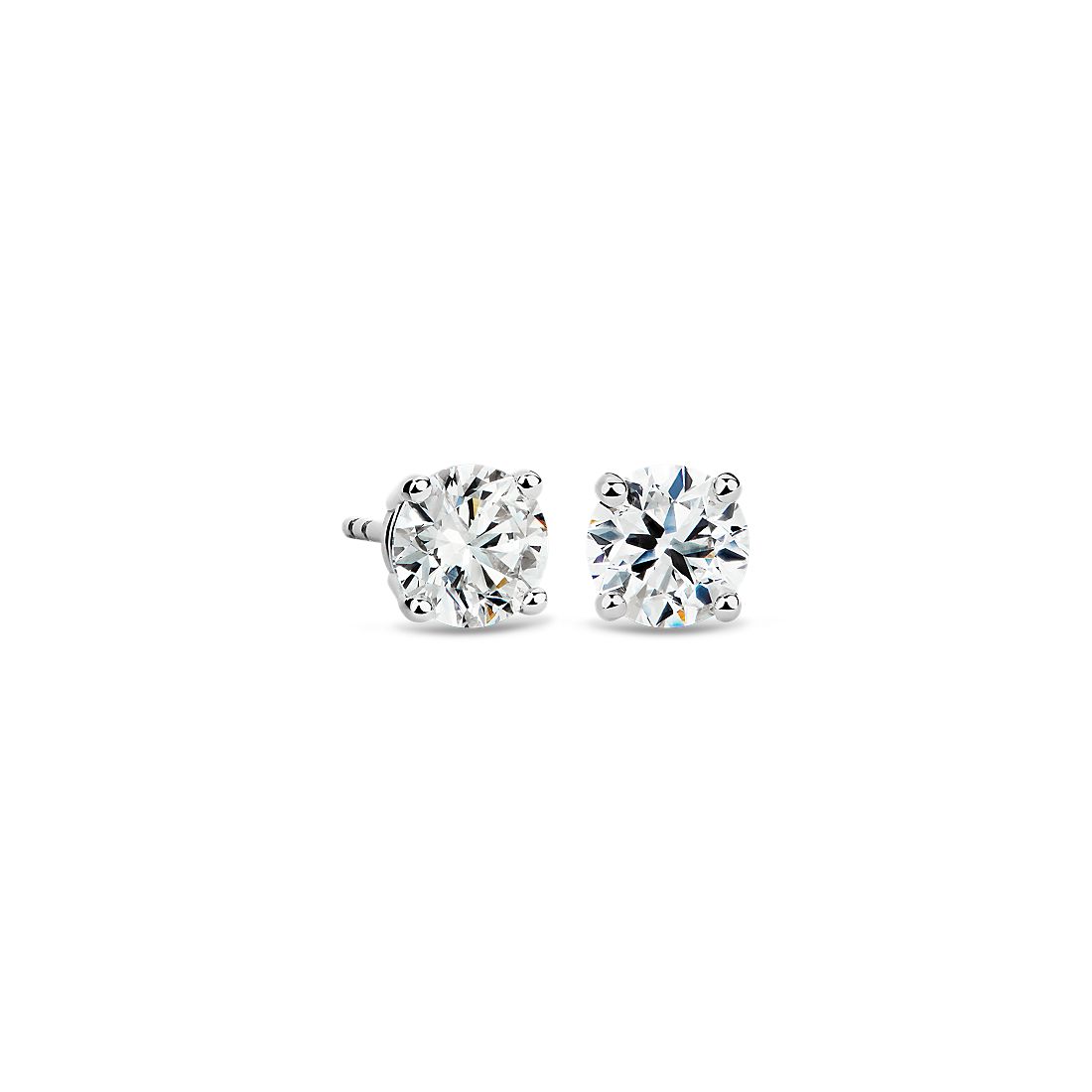 Lab grown diamond earring